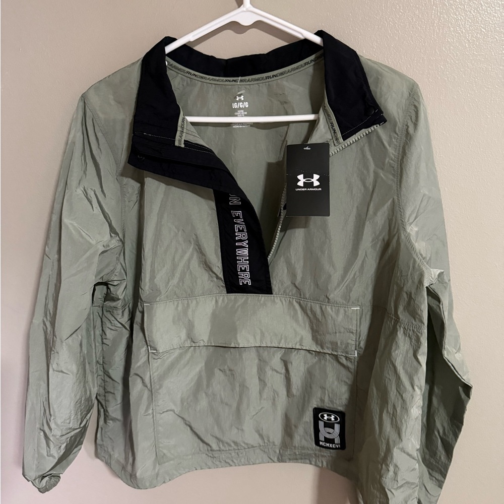 NWT Under Armour woman’s size large